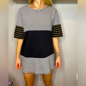 GUESS Men’s Color Block Boxy Tee.